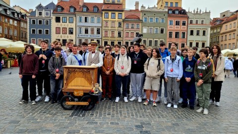 „Podróże z klasą” – wycieczka uczniów z Zielonki do Warszawy