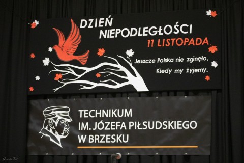 Narodowe Święto Niepodległości i Święto Szkoły w Technikum im. J. Piłsudskiego w Brzesku