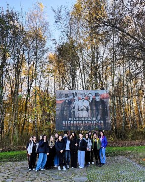 Technikum im. J. Piłsudskiego: Droga do niepodległości Polski wiodła przez Łowczówek!