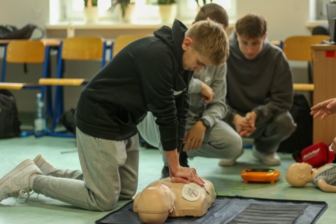 Technikum im. J. Piłsudskiego w Brzesku: Społeczna odpowiedzialność. Kurs „Pierwszej Pomocy” z Zasada Trans Spedition.