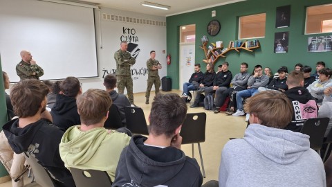 II edycja „Edukacji z wojskiem” w Technikum im. J. Piłsudskiego w Brzesku