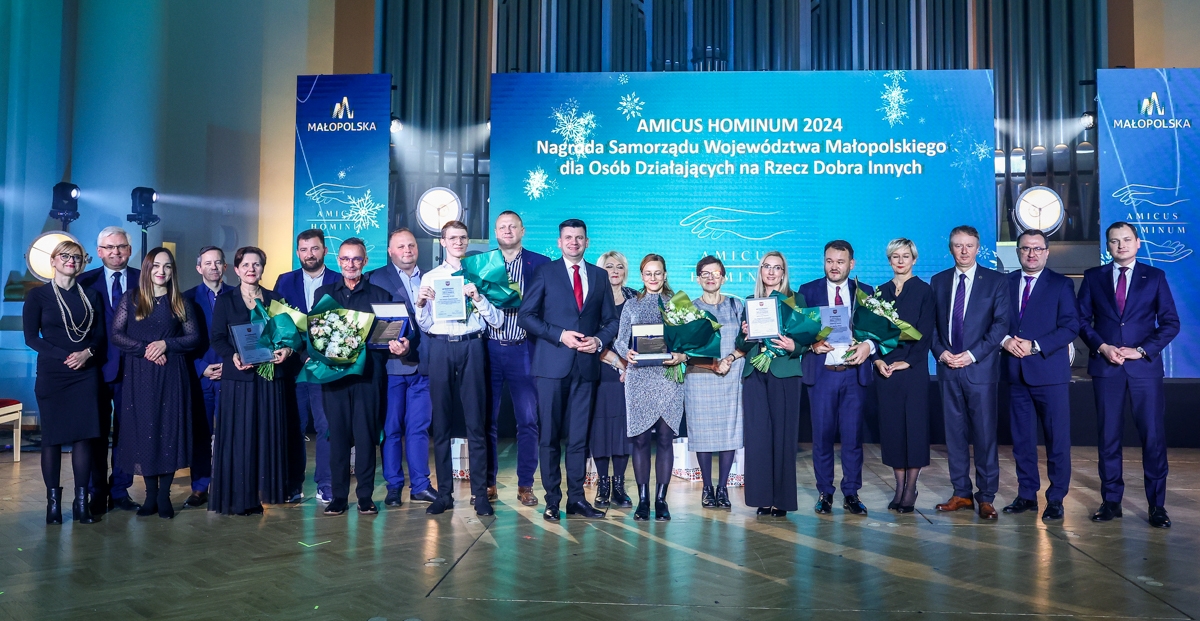 Nauczycielka Zespołu Szkół w Czchowie wyróżniona w konkursie o Nagrodę Samorządu Województwa Małopolskiego .